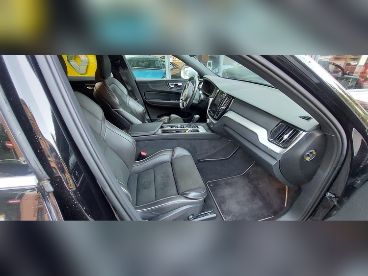 Volvo Xc 60 150CV foto 5